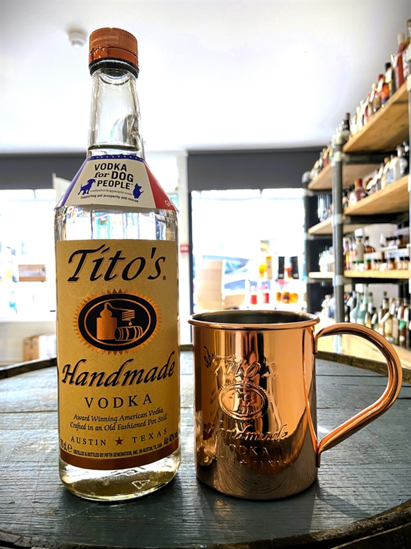 Tito's Handmade Vodka with FREE GIFT 40% 70cl