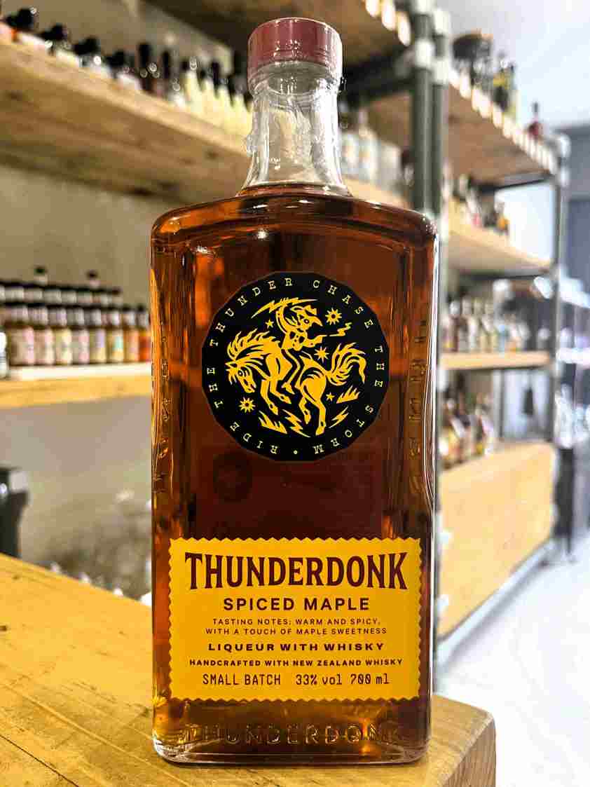 Thunderdonk Spiced Maple Liqueur with Whisky 33% 70cl