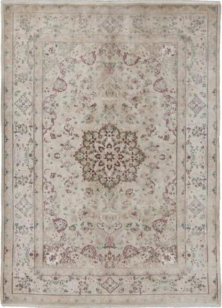 Fine Persian Isfahan Rug