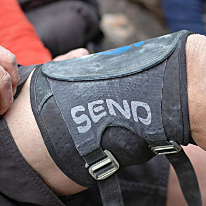 Kneepads & Crack Gloves