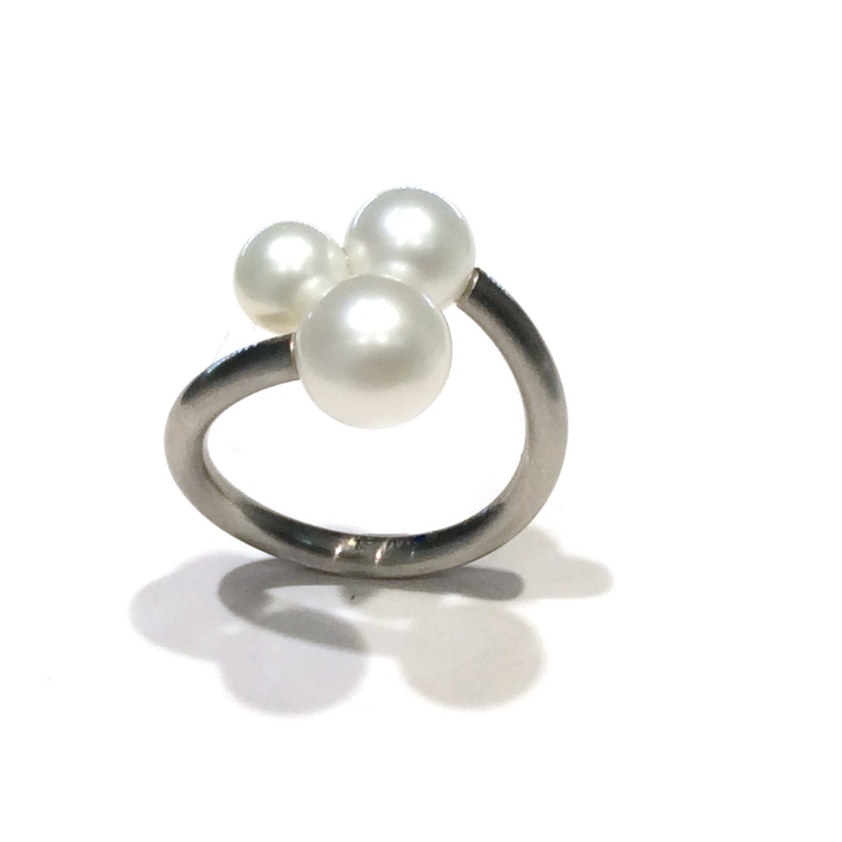 3 White Pearl Steel Ring