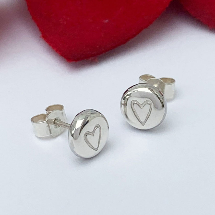 E46 Heart Silver Stud Earrings