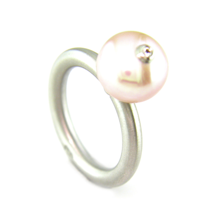 Pink                  Pearl & Diamond Swivel Ring
