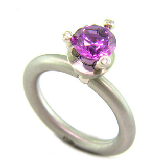 Trias Amethyst Swivel Ring