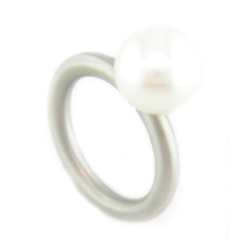 White Button Pearl Swivel Ring
