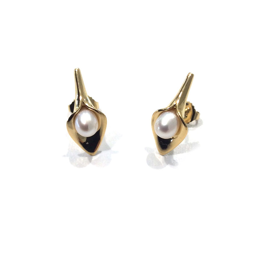 White Yellow Vermeil Small Lily Stud Earrings