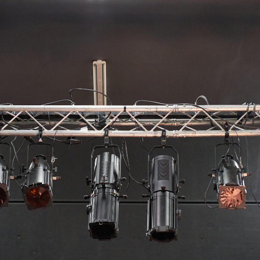 Staging & Rigging Staging & Rigging