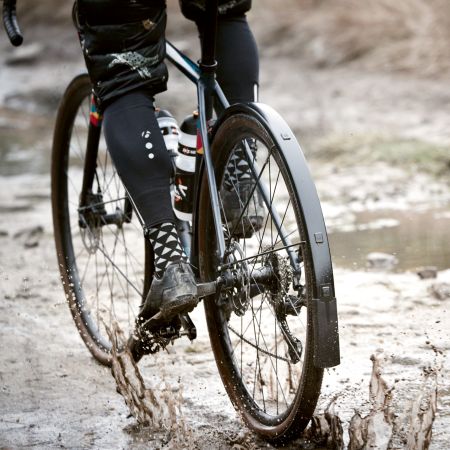 Full-length SKS Bluemels mudguards fitted to a commuter bike