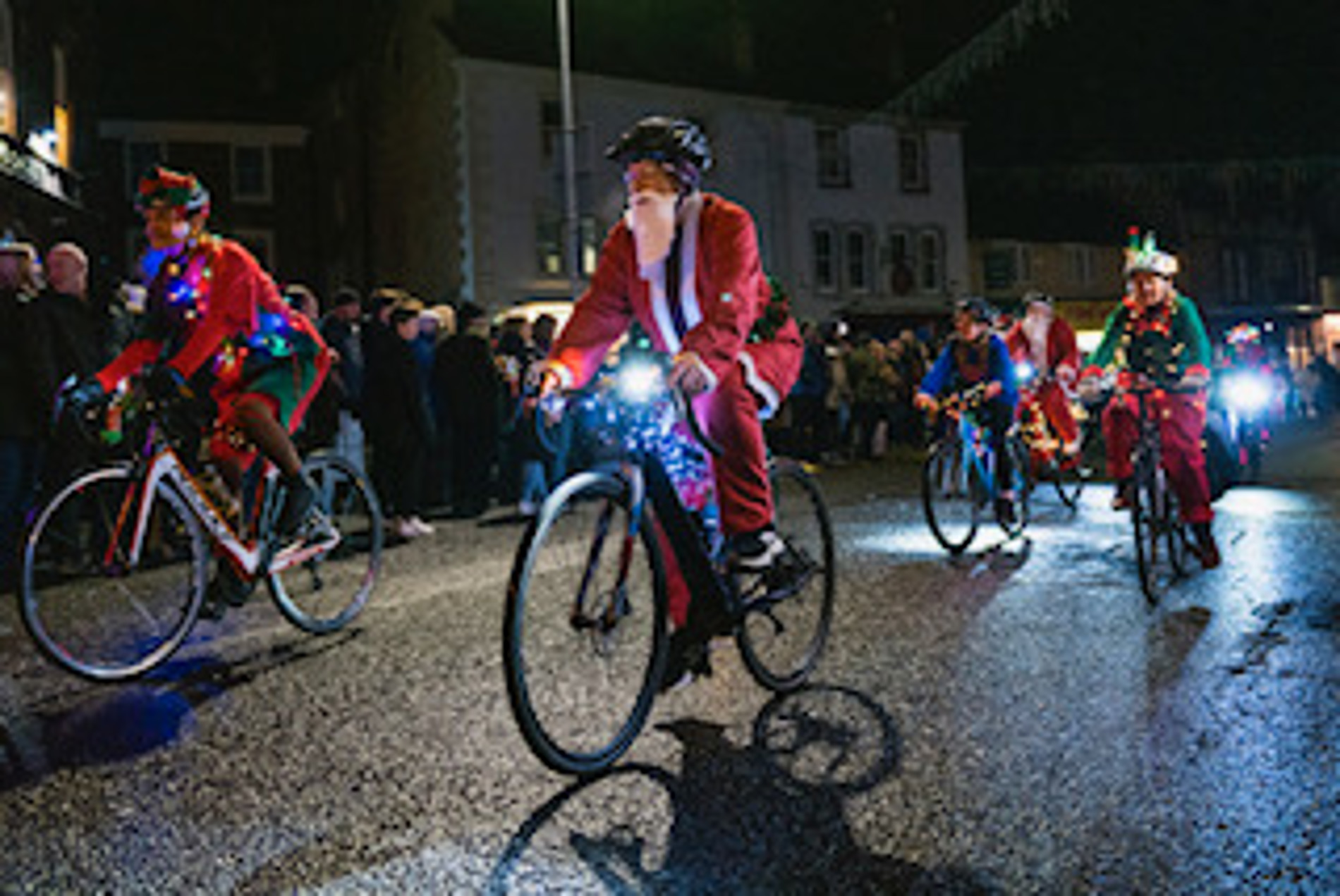 Saledock.Ecommerce.Core.Models.ImageDTO