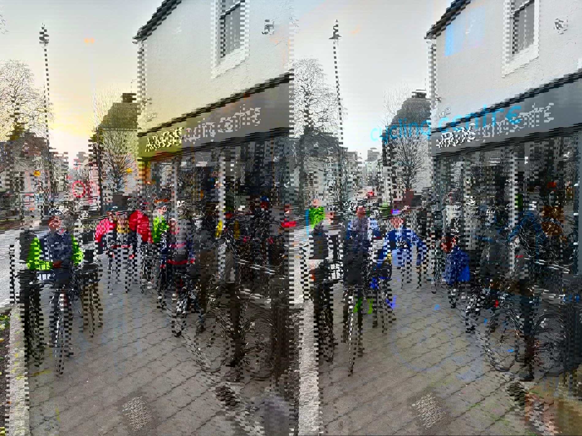 Saledock.Ecommerce.Core.Models.ImageDTO